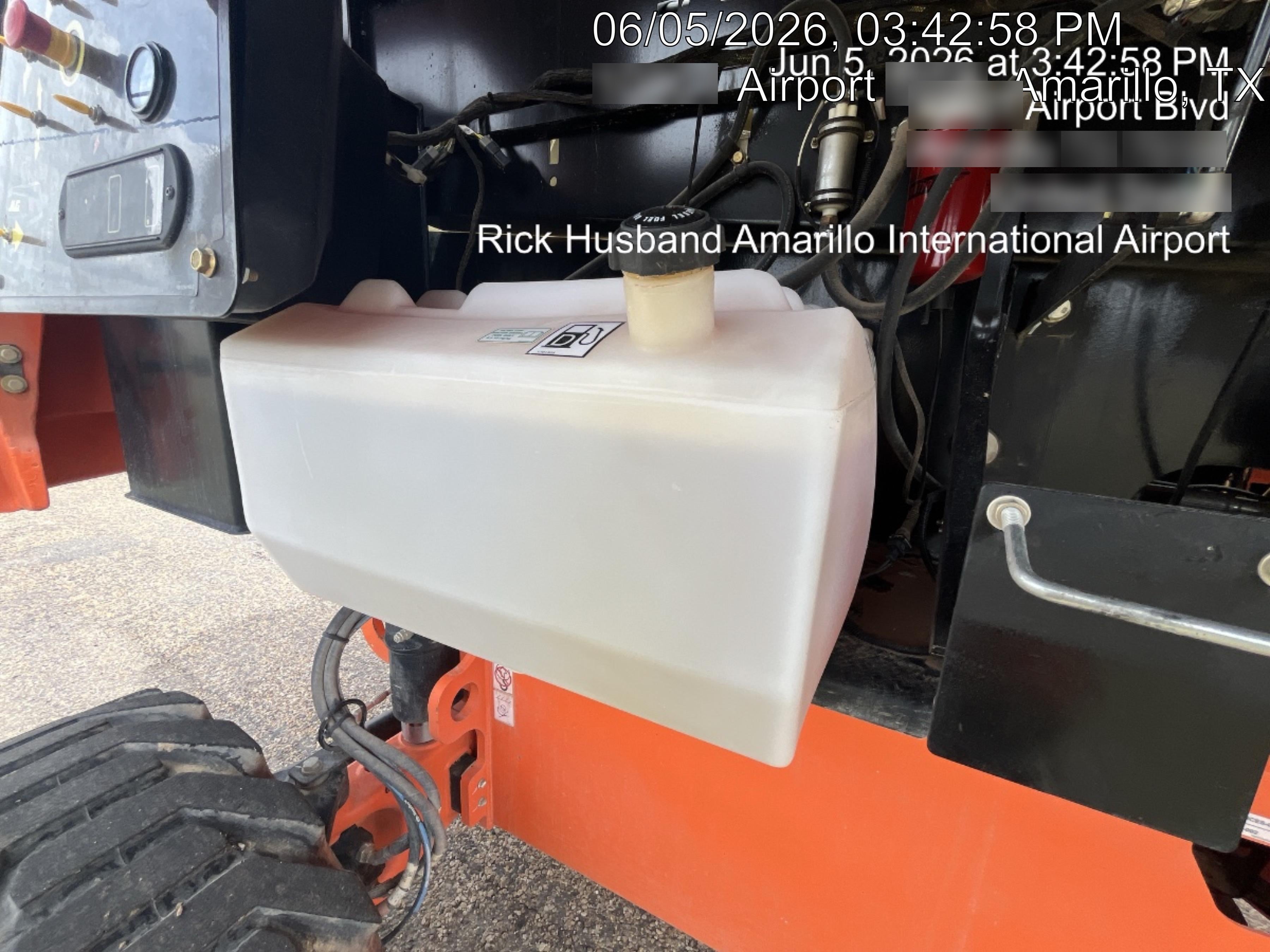 2023 JLG 660SJ