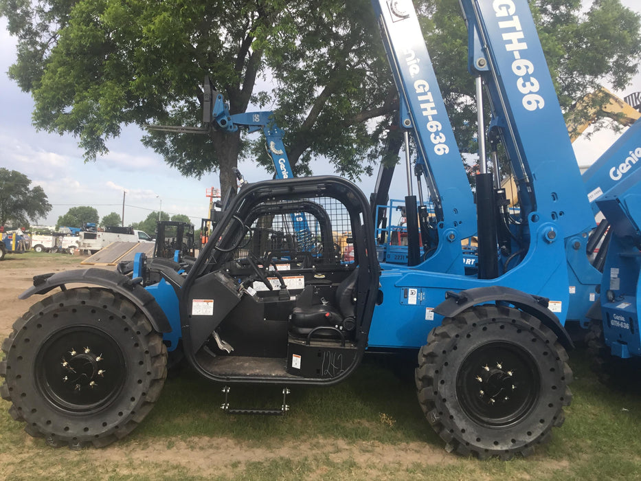 2017 GENIE GTH-636