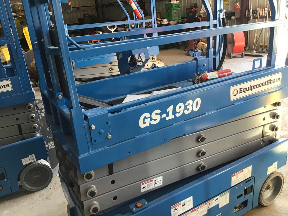 2019 Genie GS-1930 Fixed Rails with Chain Entry