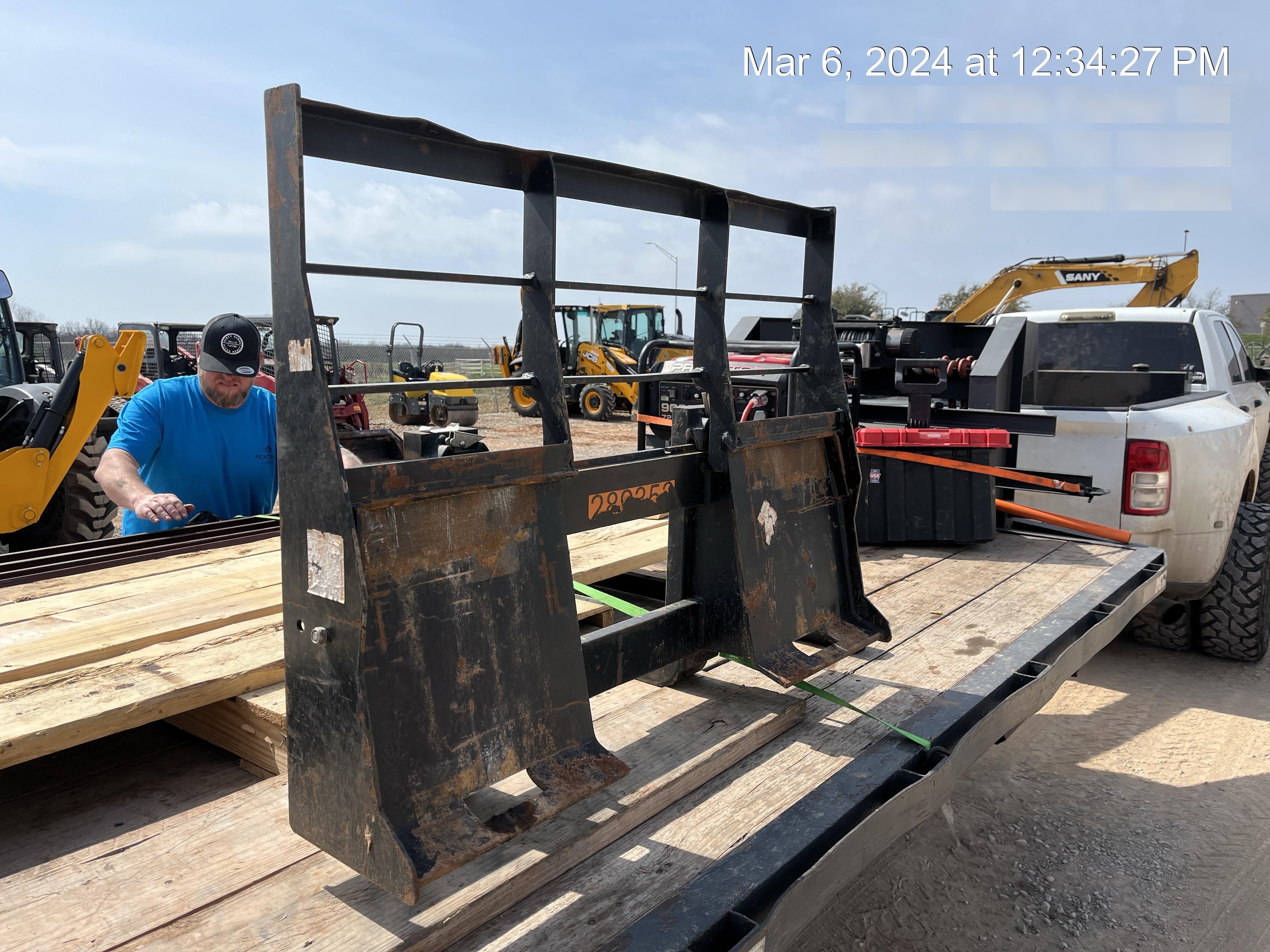 2023 ARROW MATERIAL HANDLING 48" Pallet Forks - Arrow
