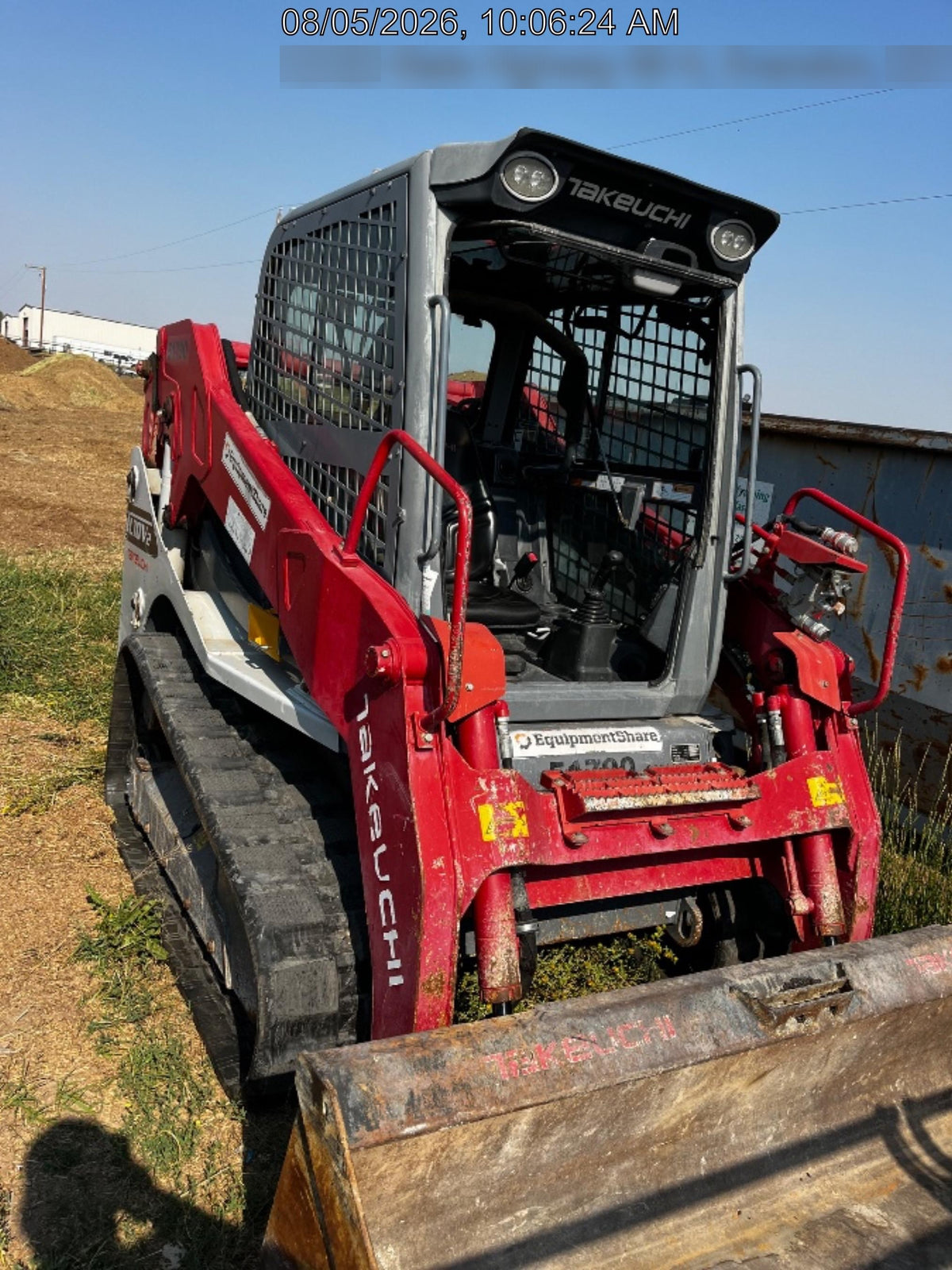 2019 Takeuchi TL10V2-CR Cab/Heat/AC, Rubber Tracks, Backup Alarm, Front & rear working Lights, Auxiliary Hydraulics, 2 Speed Travel, Engine Monitoring System, Hydraulic universal quick hitch w/76" HD dirt bucket with 8 teeth, 20.3 cubic feet capacity, 48" Pallet forks and frame