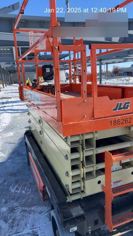 2021 JLG R3246
