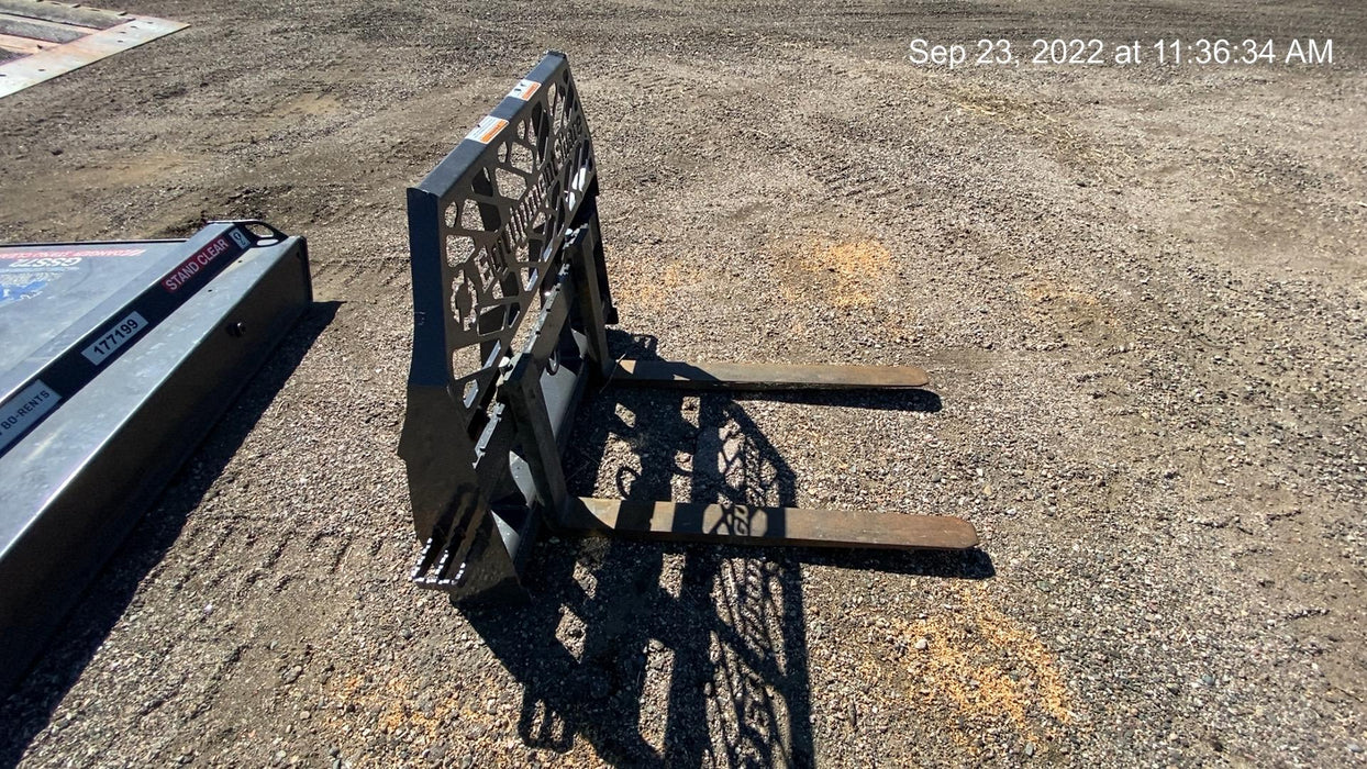 2022 PALADIN 48" Pallet Forks - Paladin