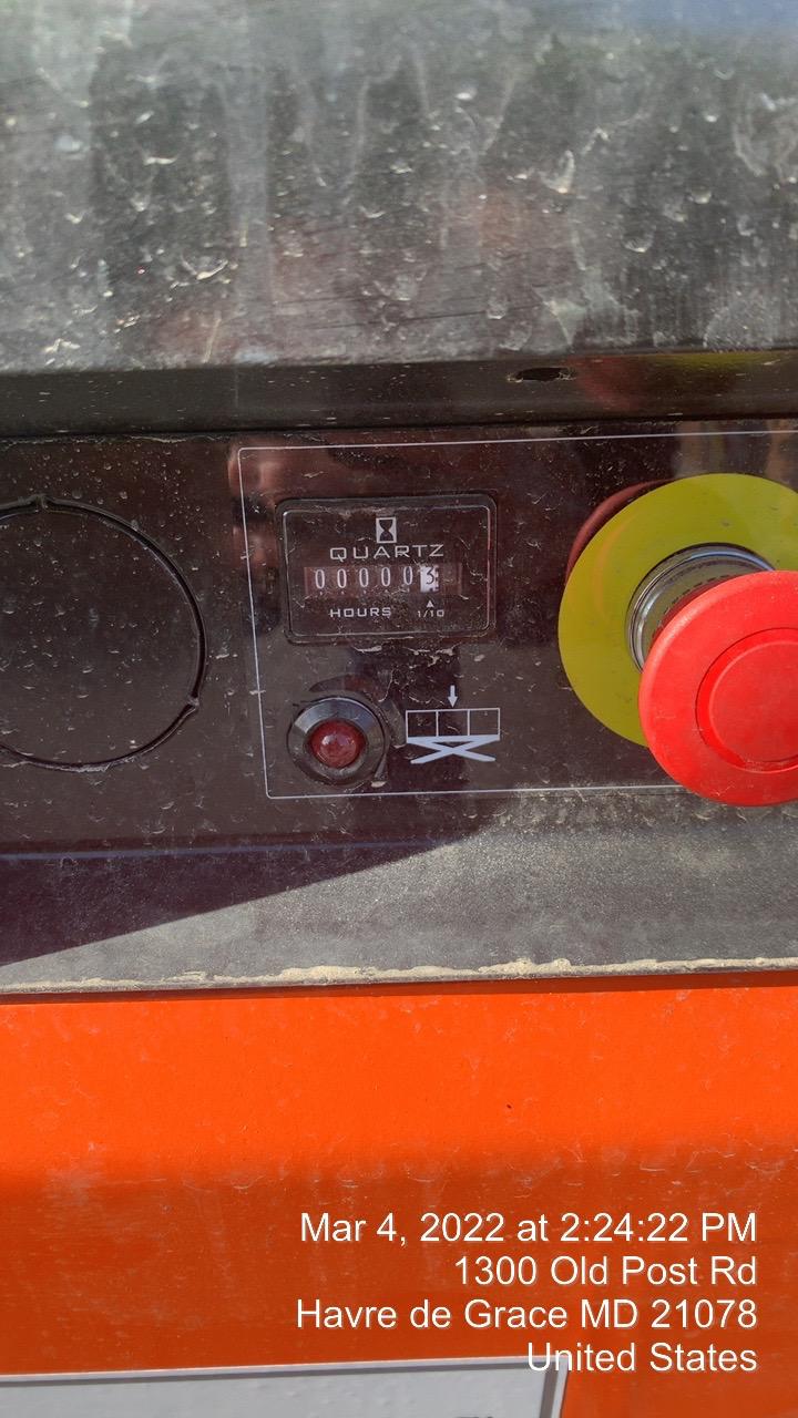 2022 JLG ES1932