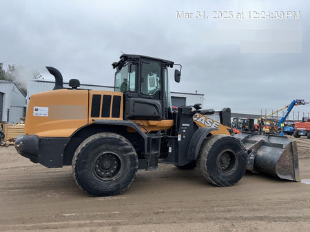 2021 CASE 721G