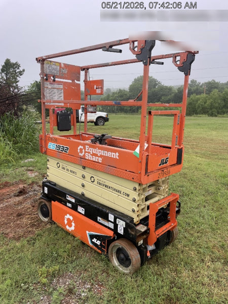 2022 JLG ES1932