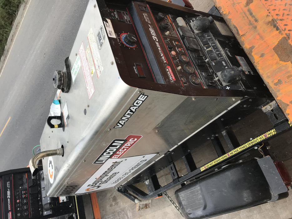 2019 Lincoln Electric Vantage 322 Welder Ready-Pak 3, Two wheel trailer, Fender and Light kit, Cable Rack
