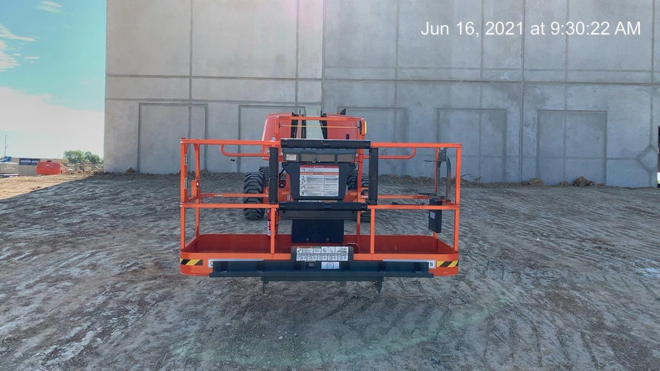 2021 JLG 600S