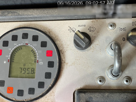 2021 CASE DV26E