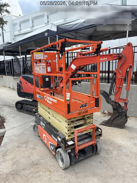 2023 JLG ES1932