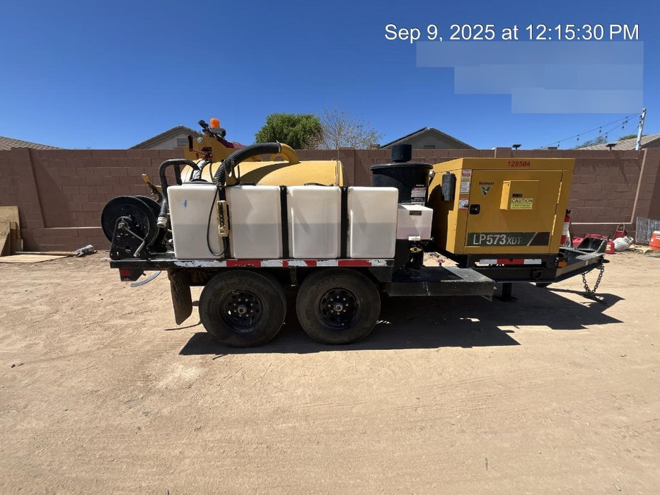 2020 Vac-Tron LP573XDT Tier 4 Kohler Diesel Engine, 500 Gallon Debris Tank w/ Hydraulic Tilt, two (2) 100 Gallon Water Tanks, Low Profile Torsion Axles (12,000 GVWR), Manual Jack Trailer
