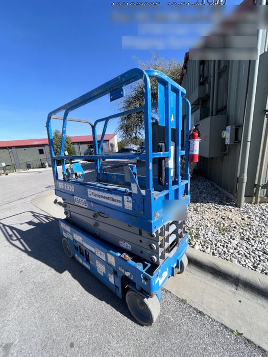 2019 Genie GS-1930 Fixed rails with chain Entry