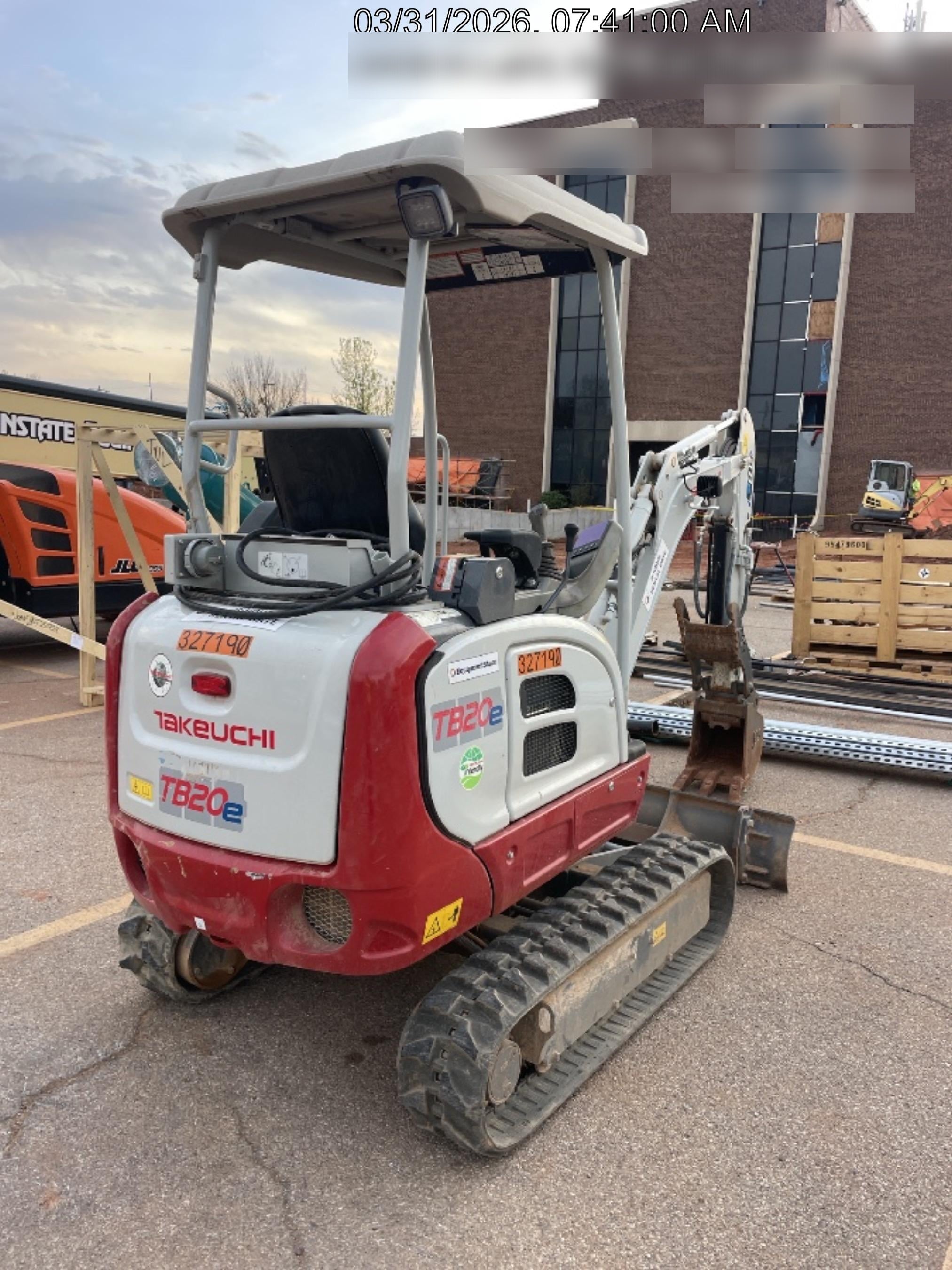 2023 TAKEUCHI TB20e
