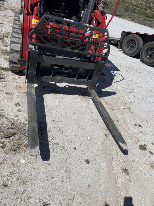 2021 PALADIN 48" Pallet Forks - Paladin