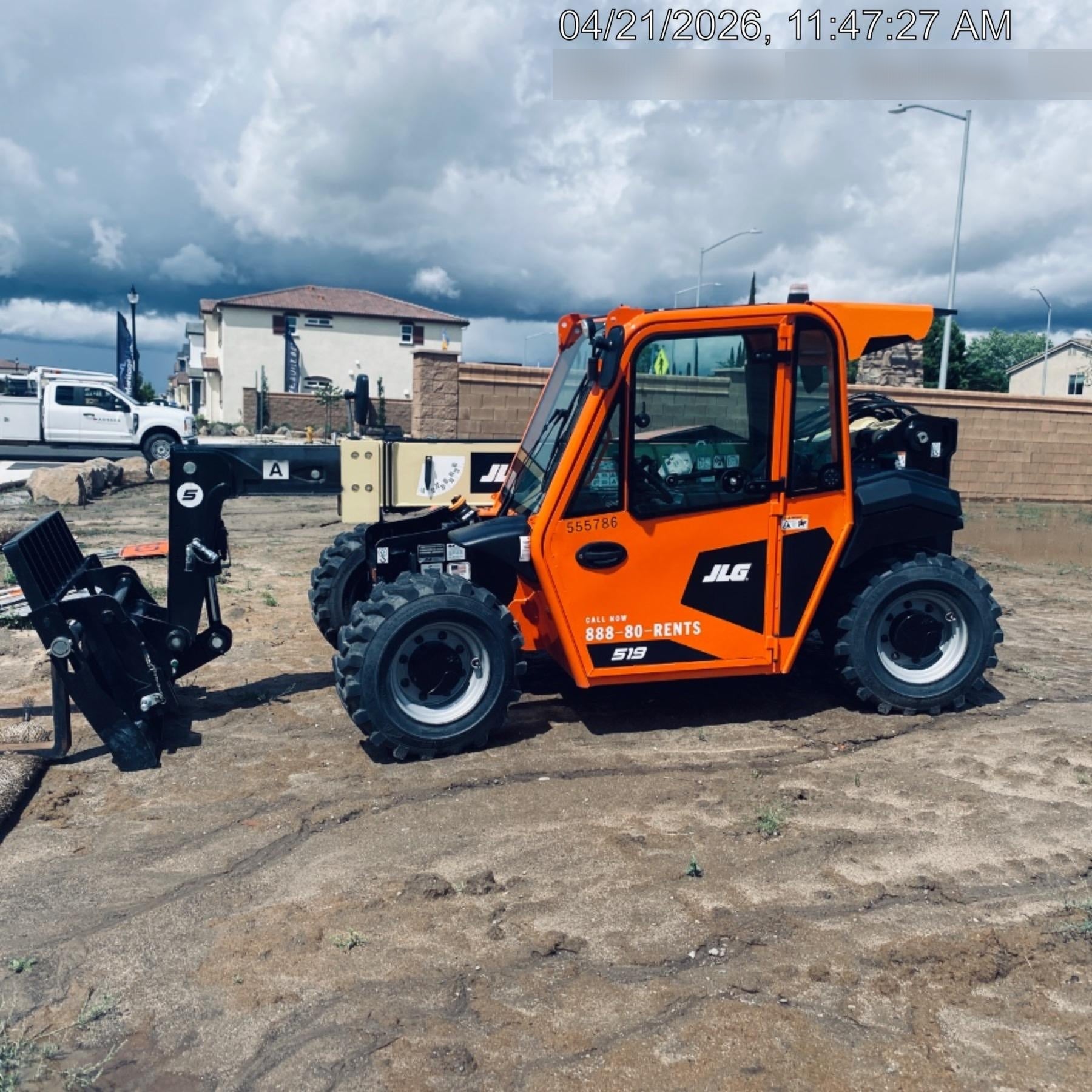 2025 JLG 519