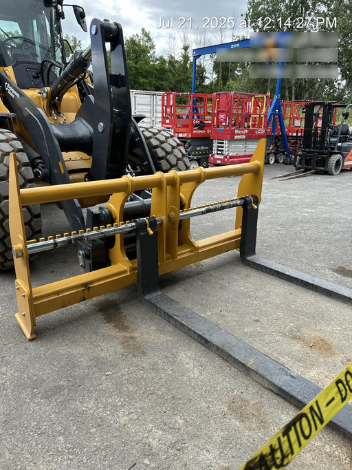 2025 JOHN DEERE 96" Loader Fork Carriage - John Deere