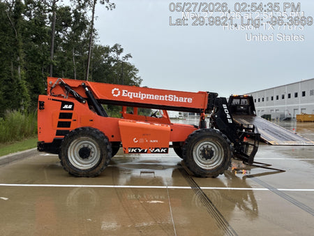 2023 SKYTRAK 8042