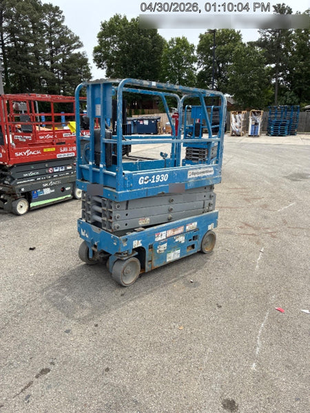 2019 Genie GS-1930 Fixed rails with chain Entry