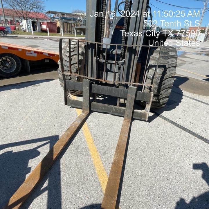 2021 CASE 588H