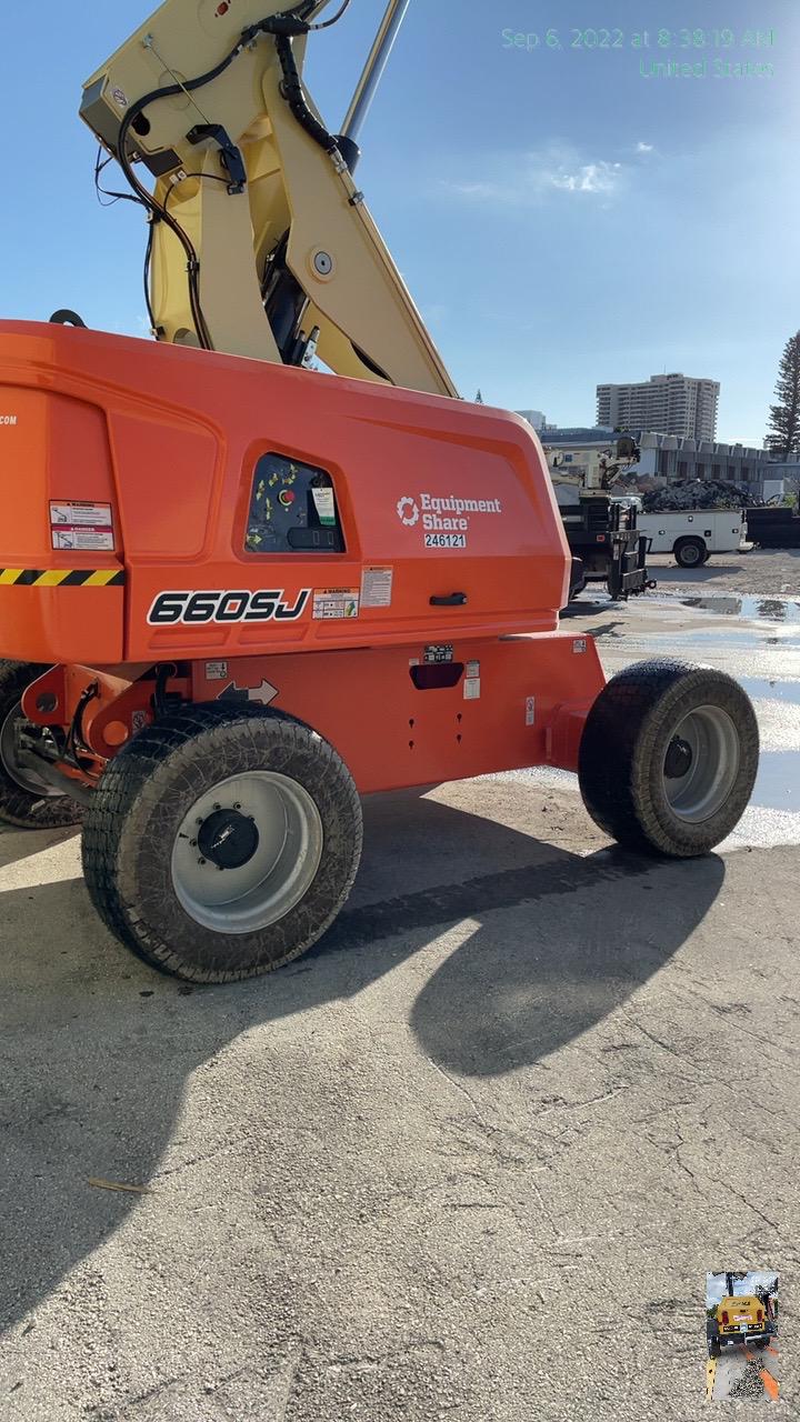 2022 JLG 660SJ