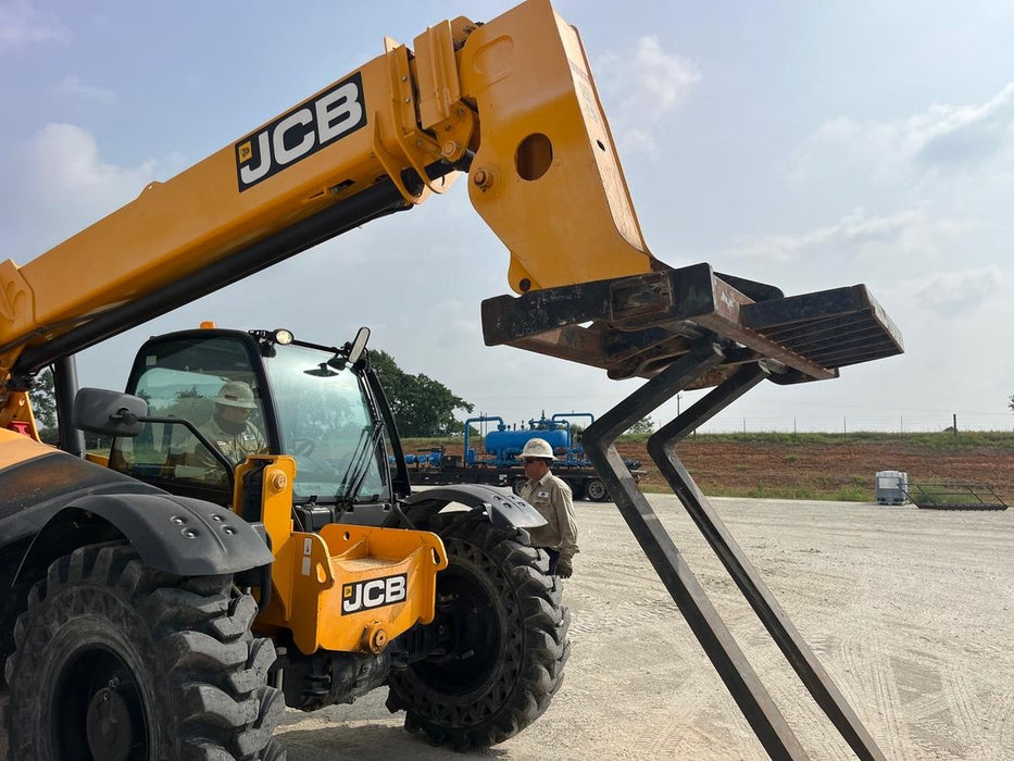 2020 JCB 509-42 Cab/Heat/Air, Solid Tires, Work Lights, Beacon, Aux Hydraulics, Back up Alarm, Lifting Eye, ES Decals