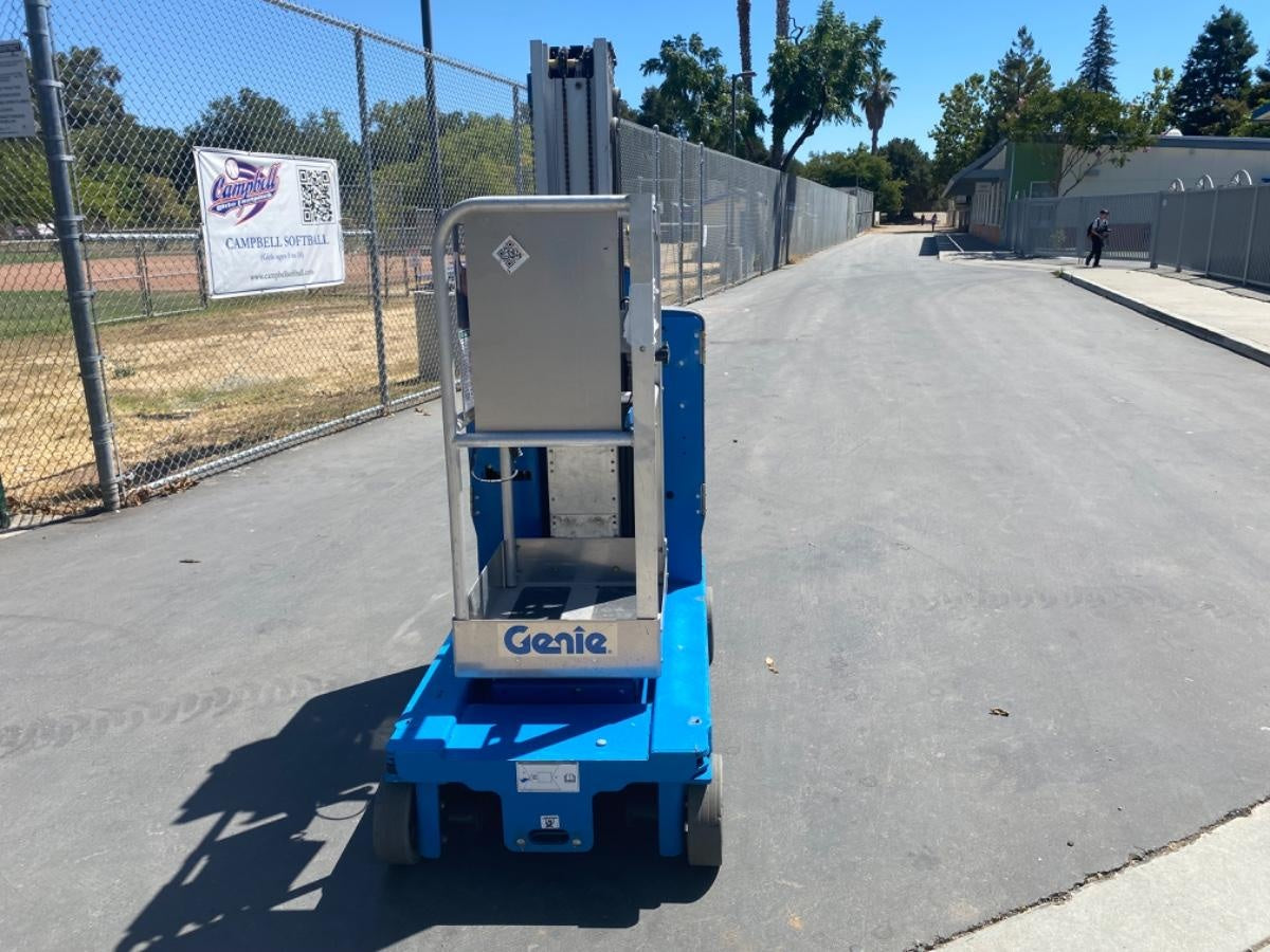 2019 GENIE GR-20