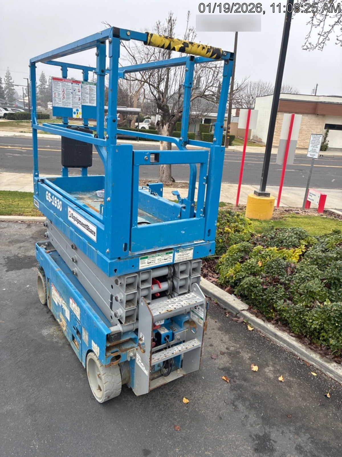 2020 Genie GS-1930 Solid Non Marking Tires, Beacon, Folding rails with half height swing gate, 800W Inverter