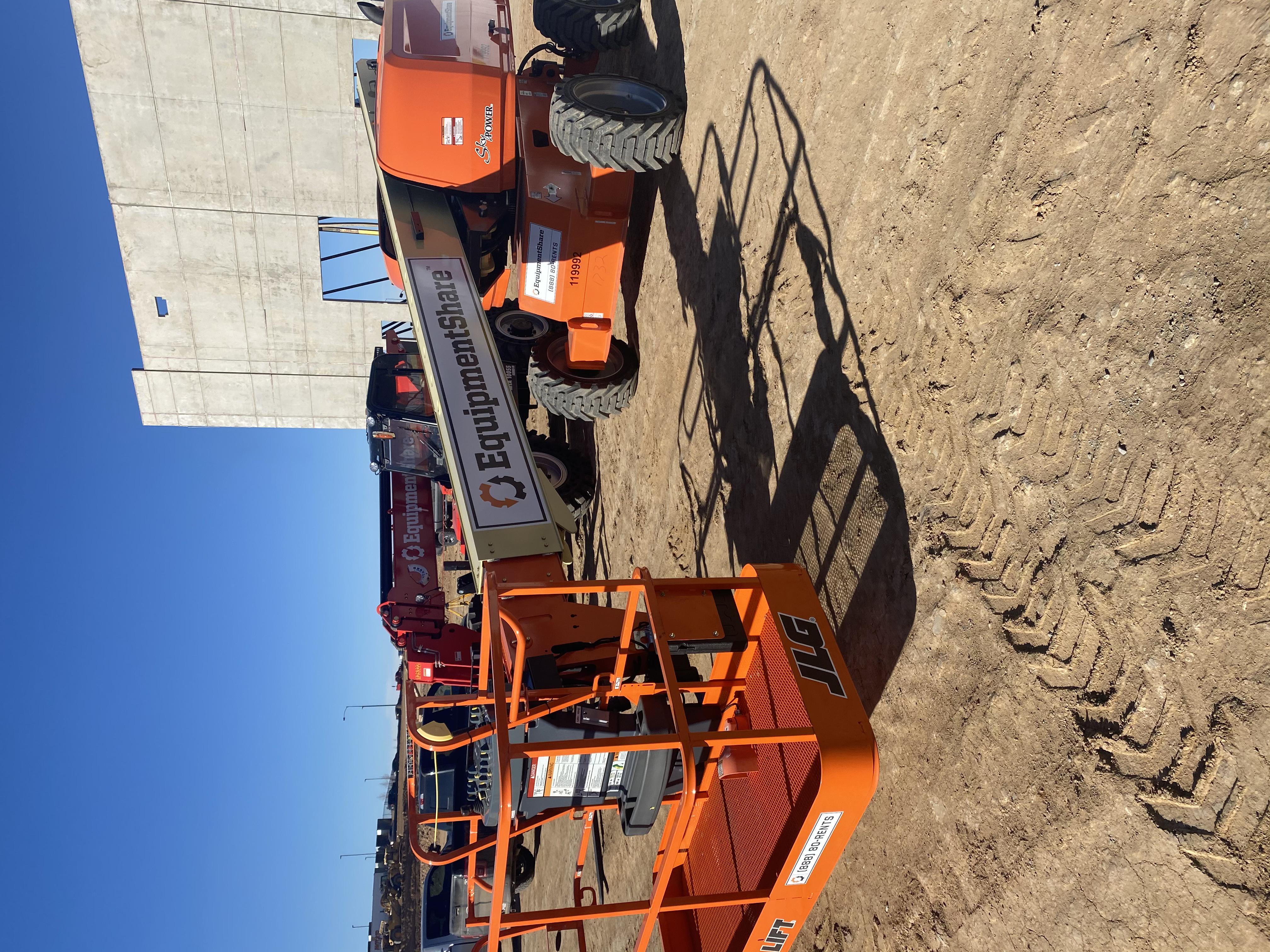 2021 JLG 600S