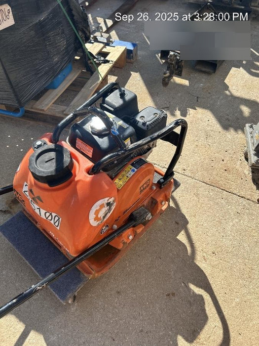 2022 Multiquip MVC88VTHW Plate Compactor, 20", w/Water Tank, Honda GX160