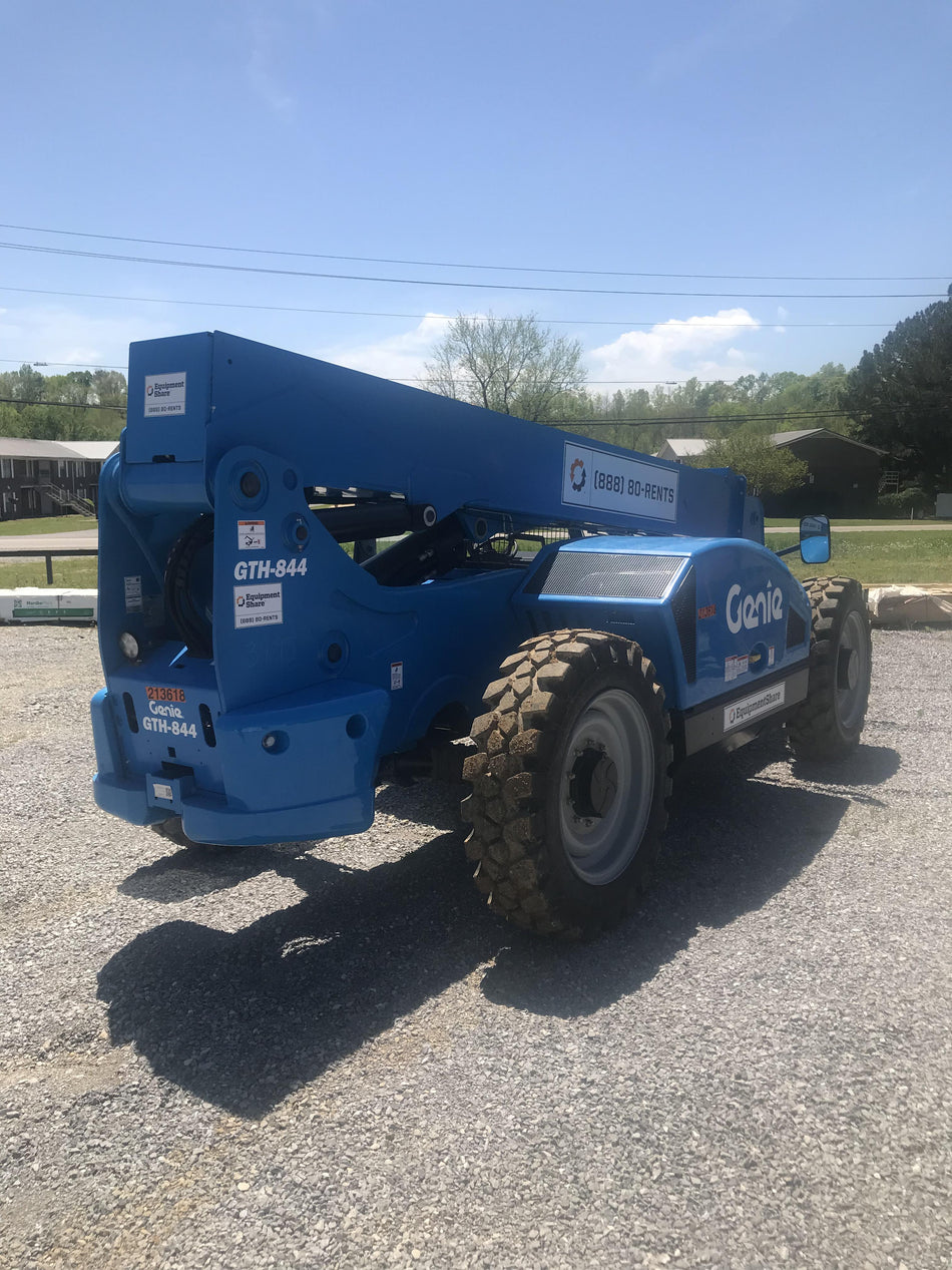 2022 GENIE GTH-844