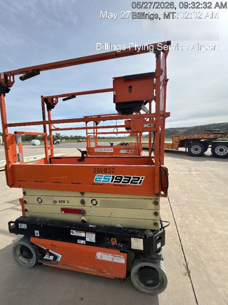 2022 JLG ES1932