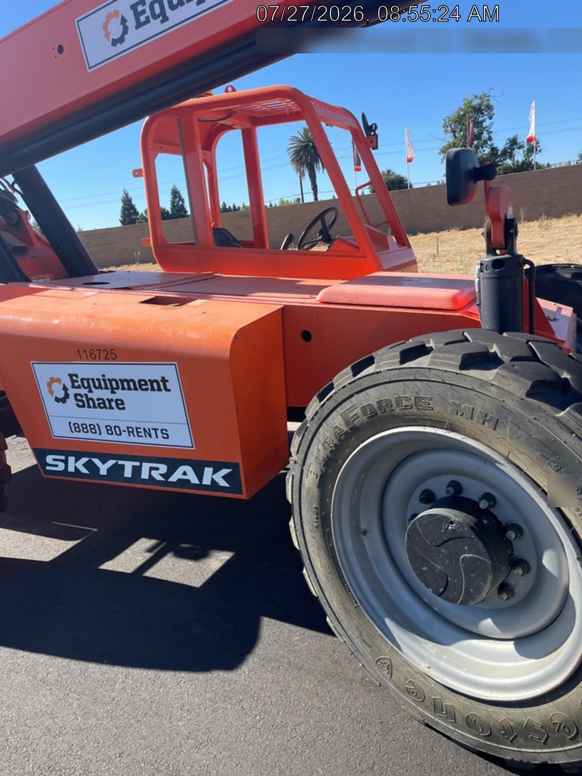 2020 SKYTRAK 8042
