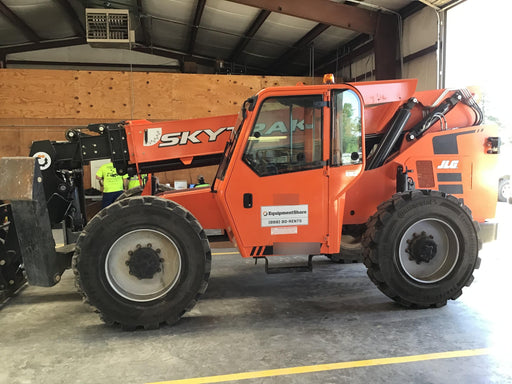 2019 Skytrak 10054 Cab/Heat/AC, 74 Hp Engine, Solid Tires, Work Light Package, Beacon w/60" Carriage, 60" Forks