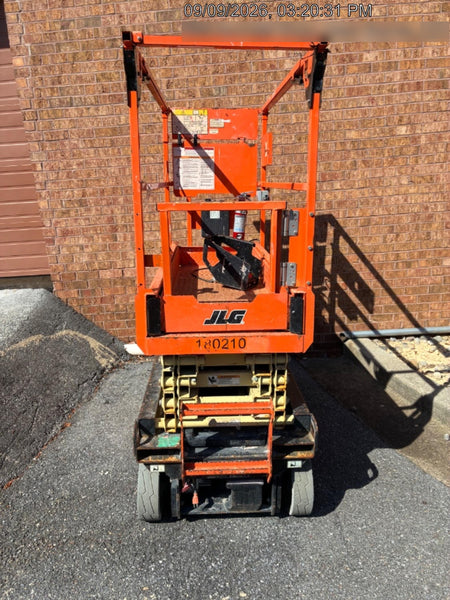 2021 JLG ES1932