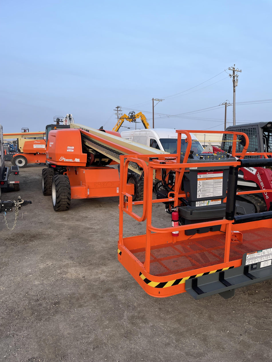2022 JLG 600S