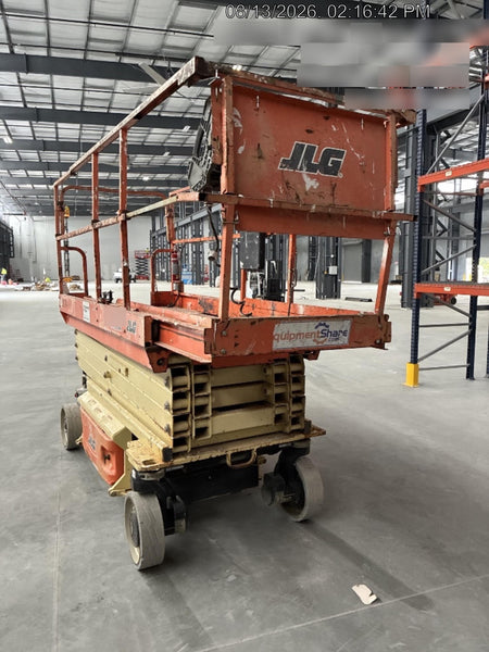 2016 JLG 3246ES