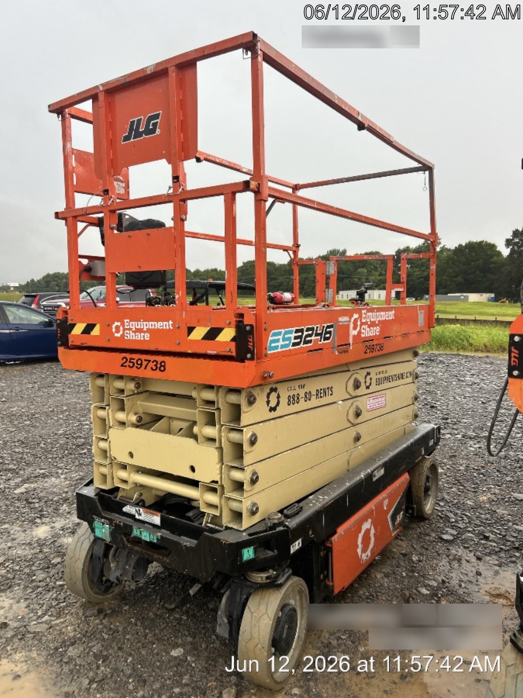 2022 JLG ES3246