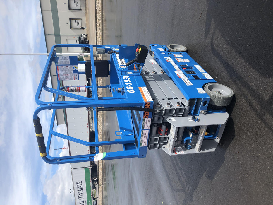 2020 Genie GS-1930 Fixed rails with chain entry gate - Pre A92.20