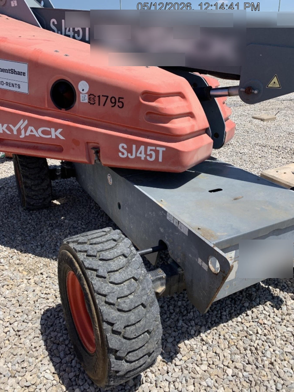 2016 SKYJACK SJ45T+