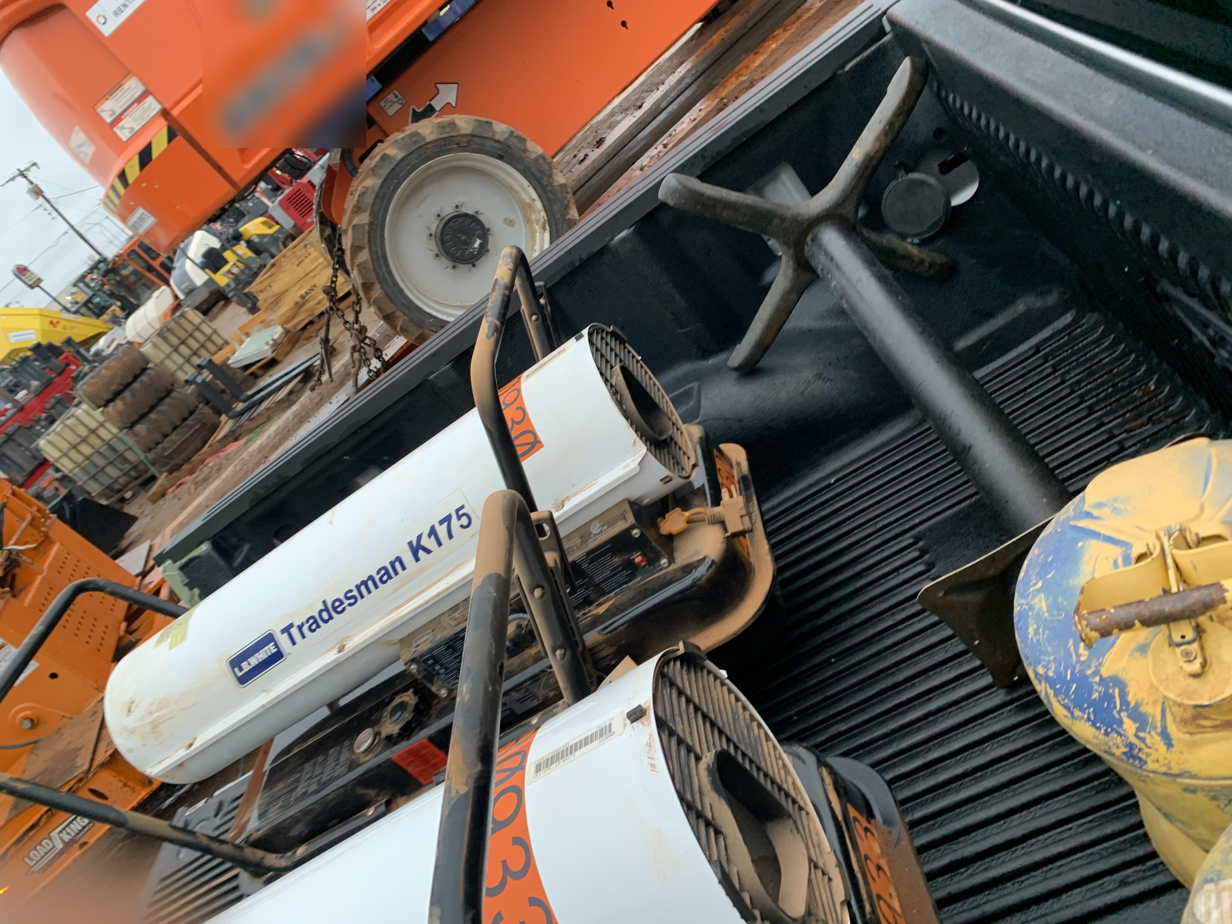 2022 LB WHITE Tradesman K175