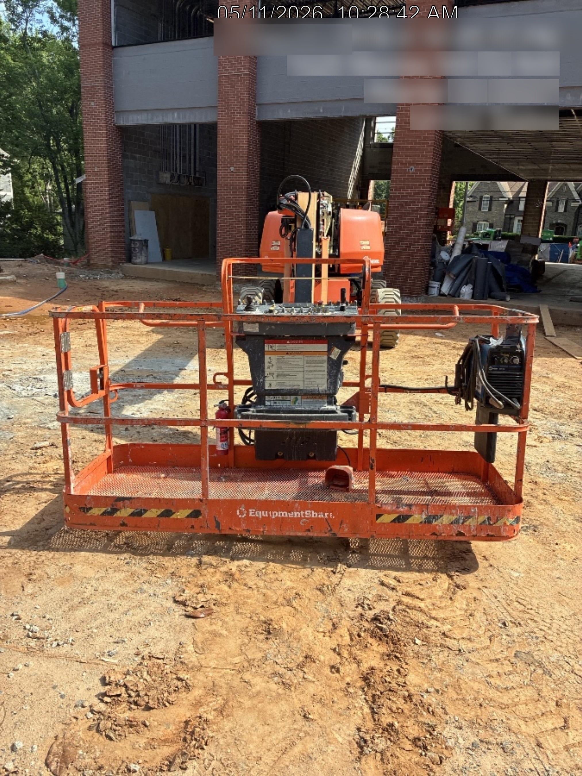 2022 JLG 660SJ