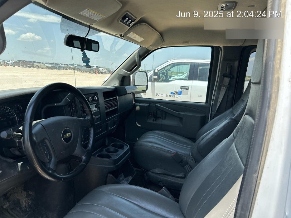 2023 CHEVROLET Express Van - Rental