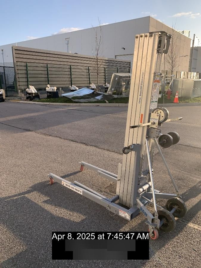 2023 GENIE SLC-24