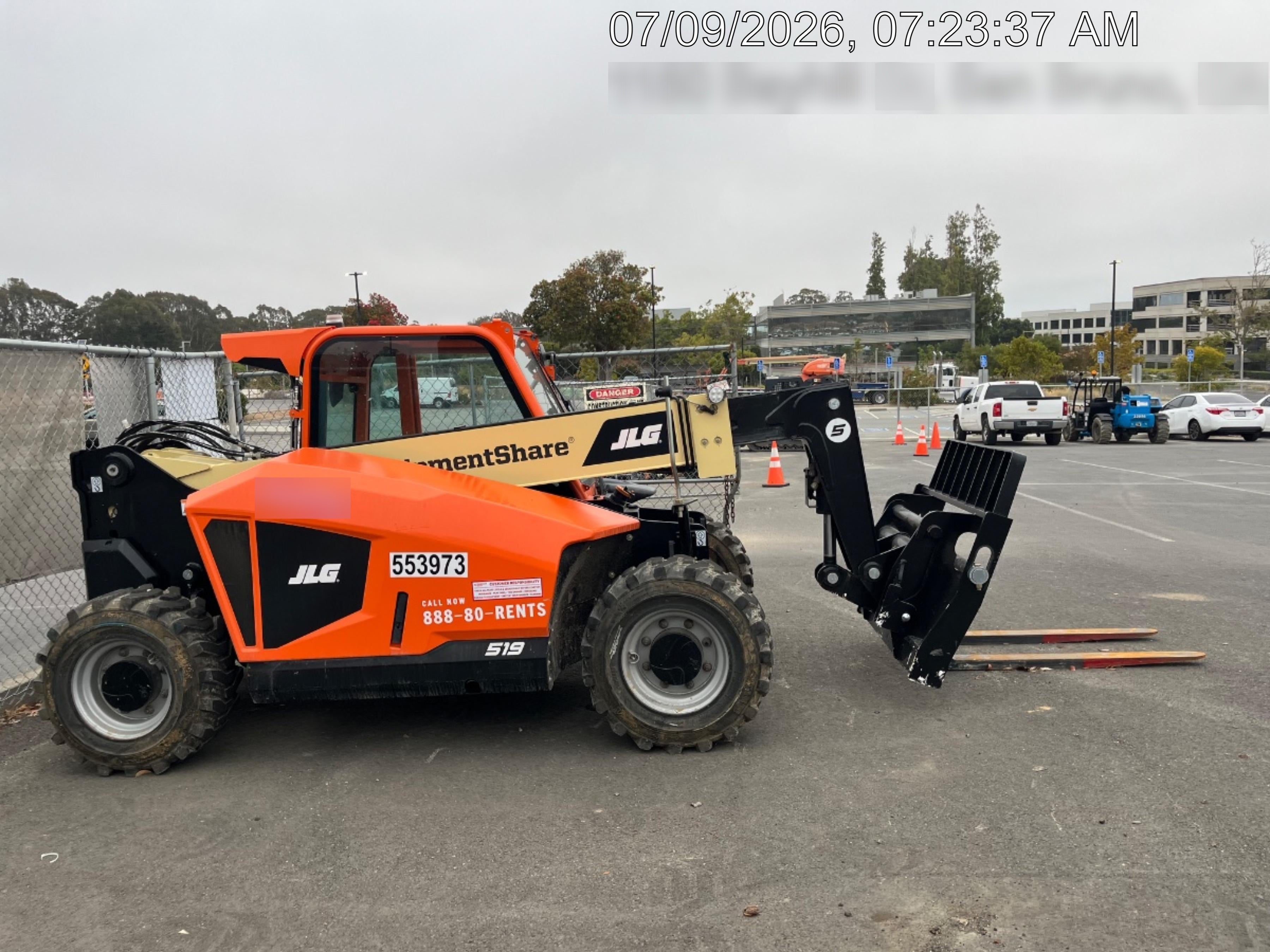 2025 JLG 519