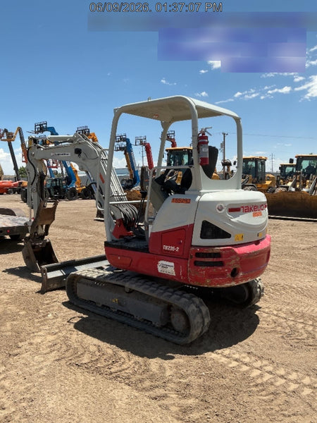 2021 TAKEUCHI TB235-2R