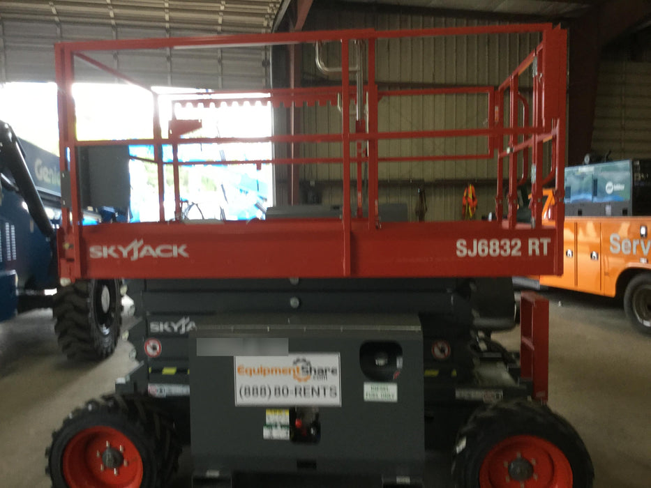 2017 SKYJACK SJ6832 RT