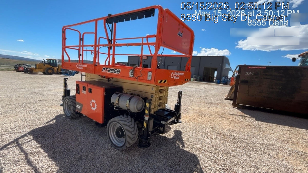 2022 JLG RT3369