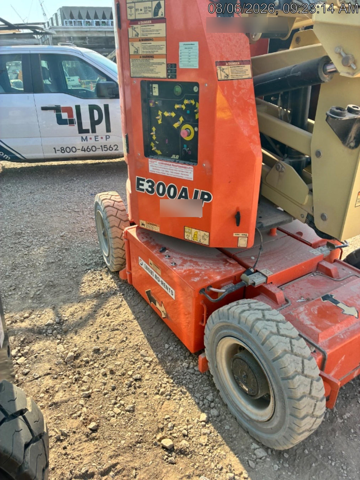 2019 JLG E300AJP