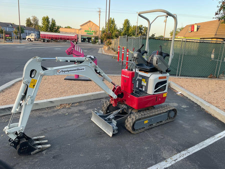 2023 TAKEUCHI TB210R