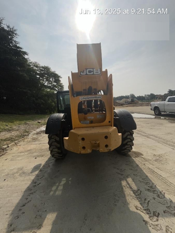 2020 JCB 510-56